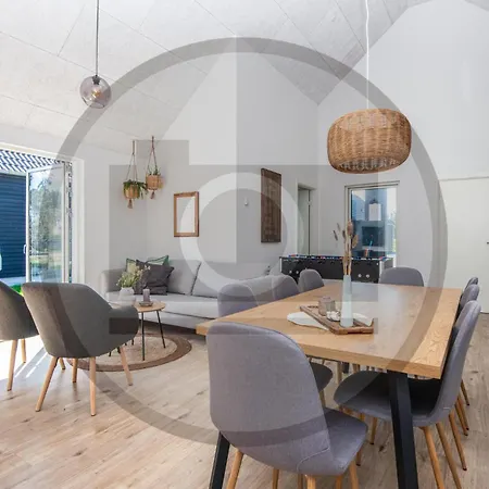 Stunning In Glesborg